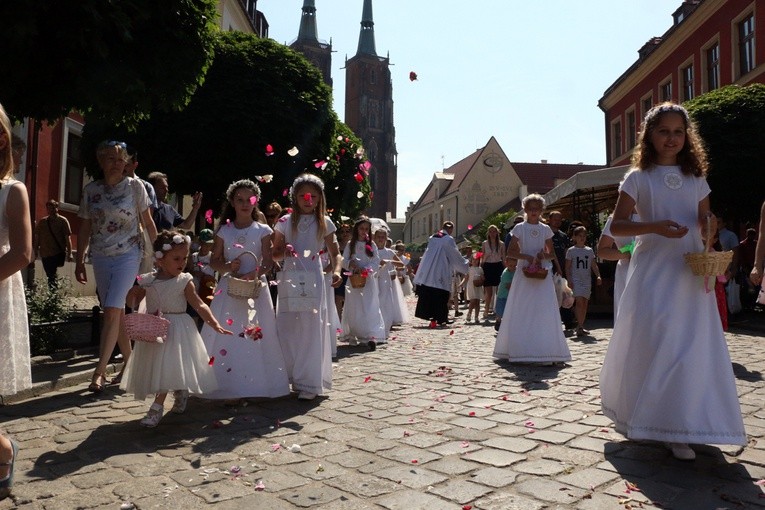 Centralna Procesja Bożego Ciała we Wrocławiu
