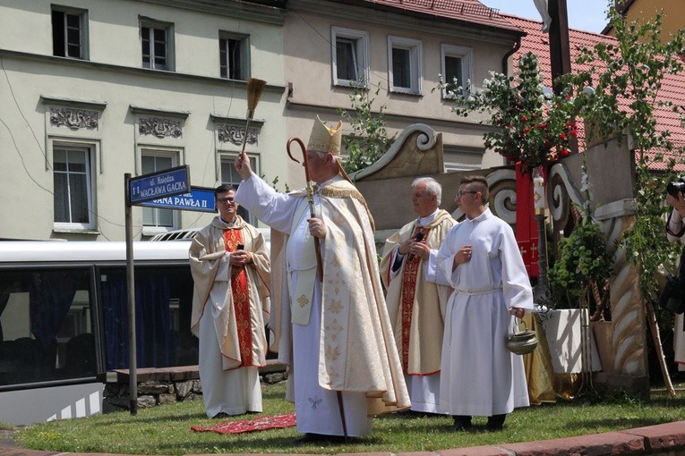 Msza św. i procesja Bożego Ciała w Ziębicach