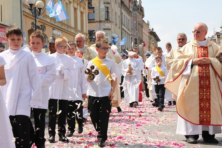 Msza św. i procesja Bożego Ciała w Ziębicach