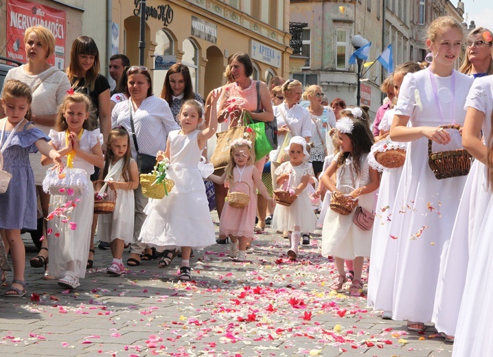 Msza św. i procesja Bożego Ciała w Ziębicach