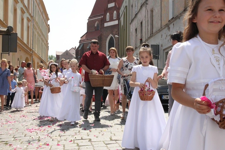 Msza św. i procesja Bożego Ciała w Ziębicach