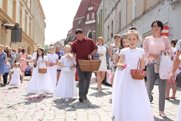 Msza św. i procesja Bożego Ciała w Ziębicach