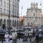 Tysiące warszawiaków na procesji Bożego Ciała