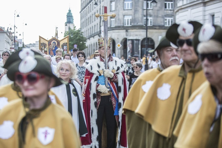 Tysiące warszawiaków na procesji Bożego Ciała