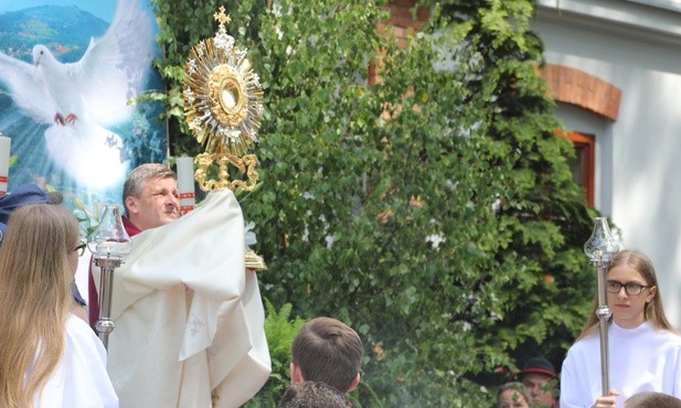 Szczęśliwi i Boże łowy na ulicach Milówki