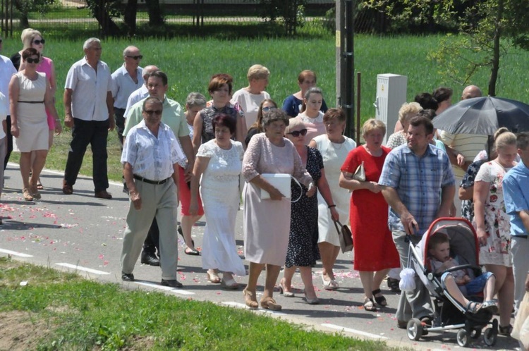 Procesja w Tarnobrzegu-Sobowie