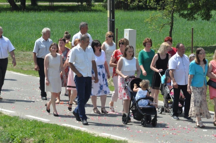 Procesja w Tarnobrzegu-Sobowie