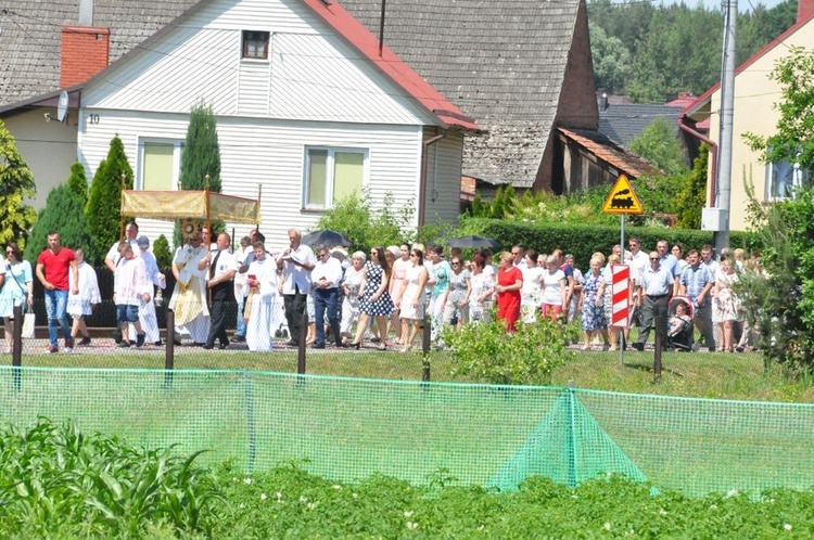 Procesja w Tarnobrzegu-Sobowie