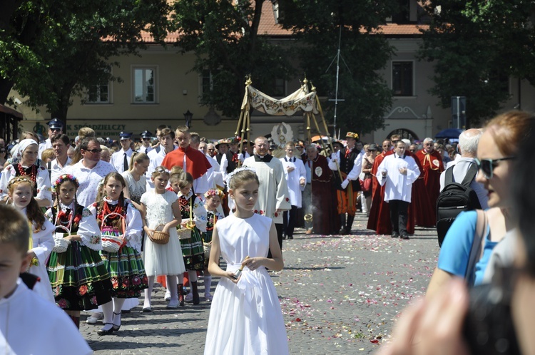 Boże Ciało w Łowiczu - procesja