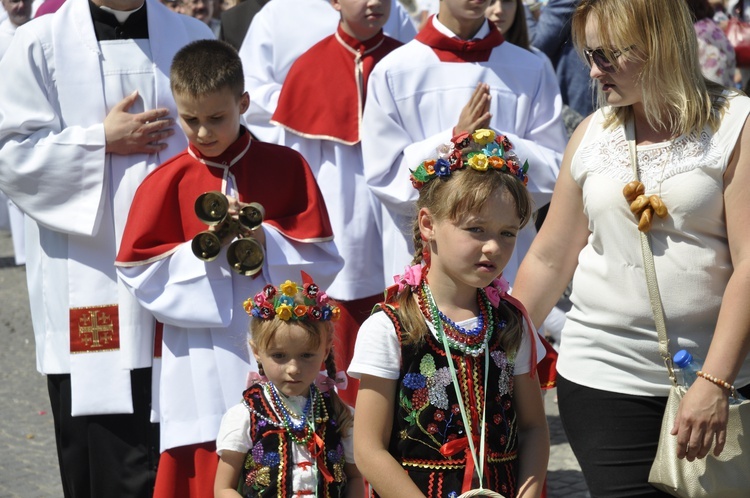 Boże Ciało w Łowiczu - procesja