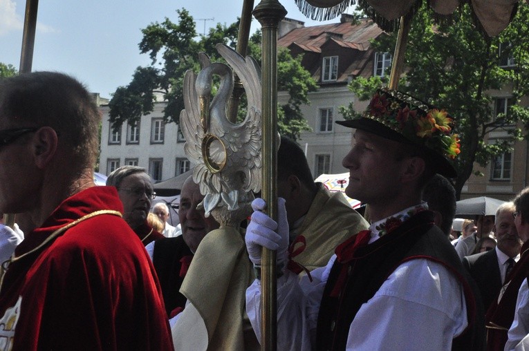 Boże Ciało w Łowiczu - procesja