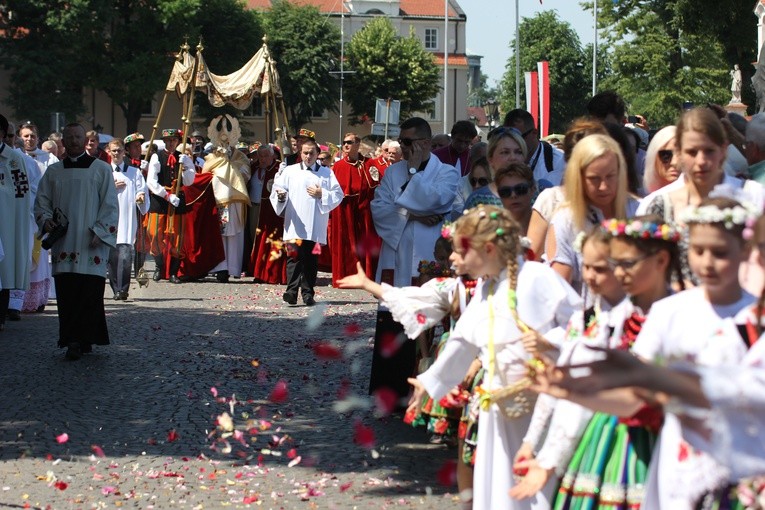 Boże Ciało w Łowiczu - procesja