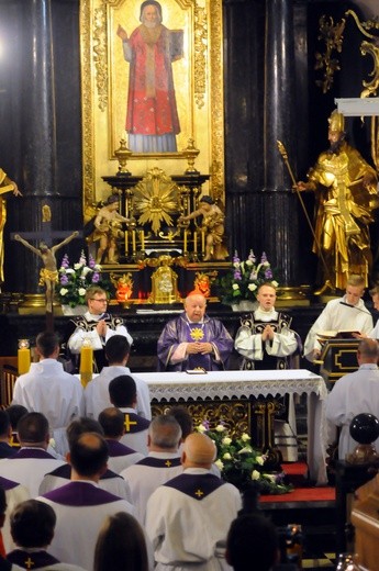 Pogrzeb ks. Antoniego Sołtysika w obiektywie Adama Wojnara