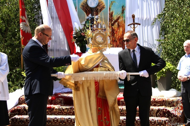 Ciechanów. Boże Ciało w centrum miasta