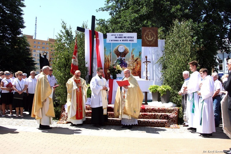 Ciechanów. Boże Ciało w centrum miasta