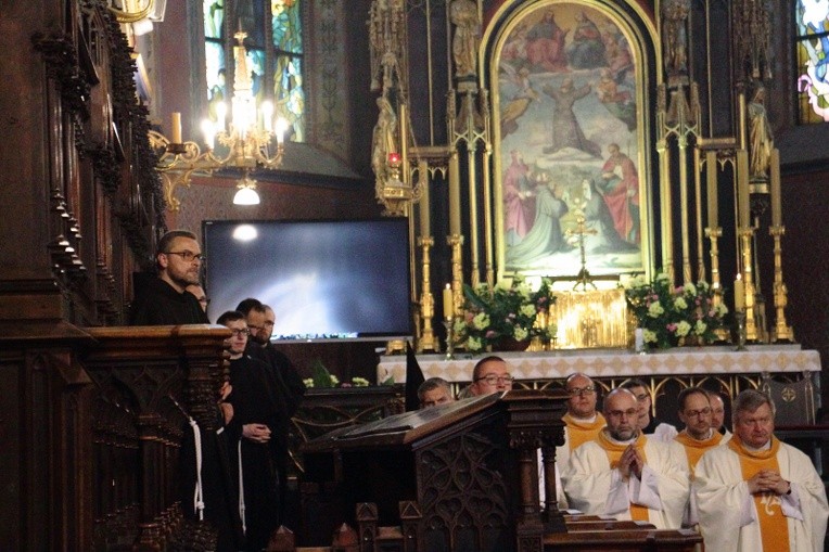 Ponowne wprowadzenie relikwii bł. Salomei do bazyliki franciszkanów