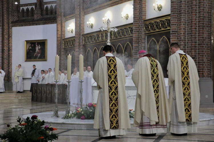 Ośmiu nowych kapłanów na Pradze