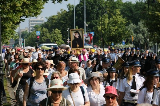 ​Dziękczynna procesja w Święto Dziękczynienia