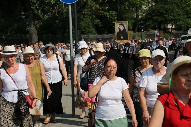 ​Dziękczynna procesja w Święto Dziękczynienia