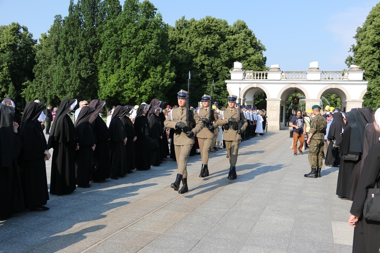 ​Dziękczynna procesja w Święto Dziękczynienia