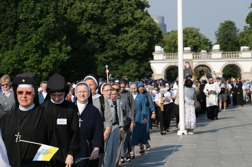 ​Dziękczynna procesja w Święto Dziękczynienia