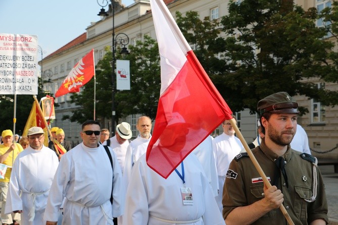 ​Dziękczynna procesja w Święto Dziękczynienia