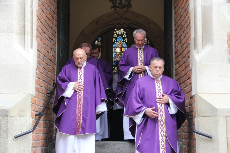 Pożegnanie śp. ks. P.M. Gajdy w tarnowskiej katedrze