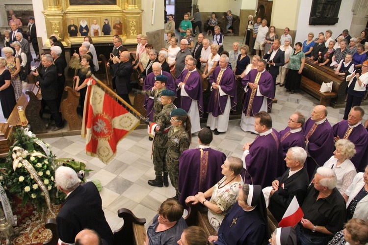 Pożegnanie śp. ks. P.M. Gajdy w tarnowskiej katedrze