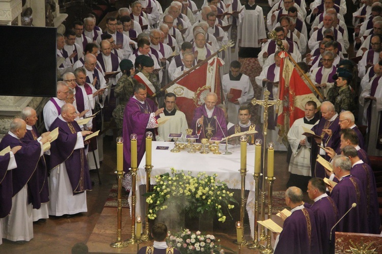 Pożegnanie śp. ks. P.M. Gajdy w tarnowskiej katedrze