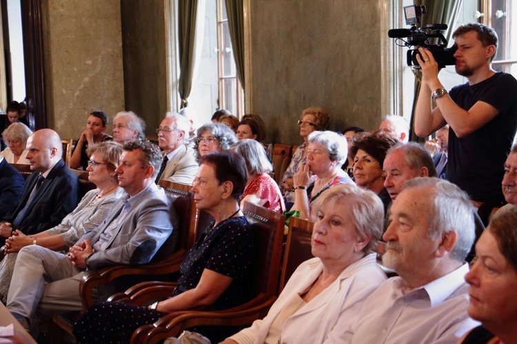 Honorowi Obywatele Krakowa - Biserka Rajčić i prof. Janusz Skalski