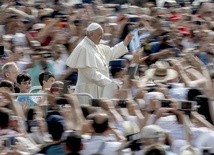 Papież: W Kościele nie ma podziału na panów i robotników