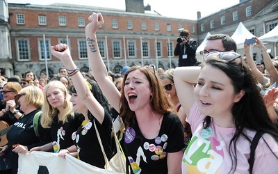 Zwycięstwo zwolenników aborcji w irlandzkim referendum było wyraźniejsze, niż się spodziewano.