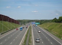 Awaryjne lądowanie awionetki na autostradzie A4