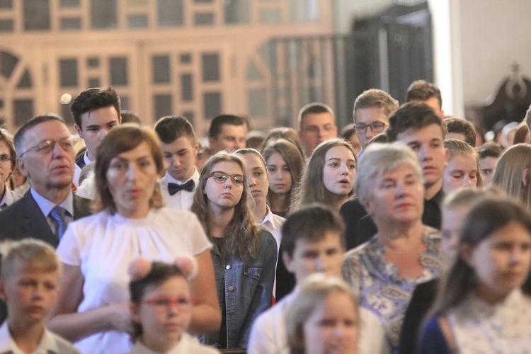 Te Deum za sześć dekad