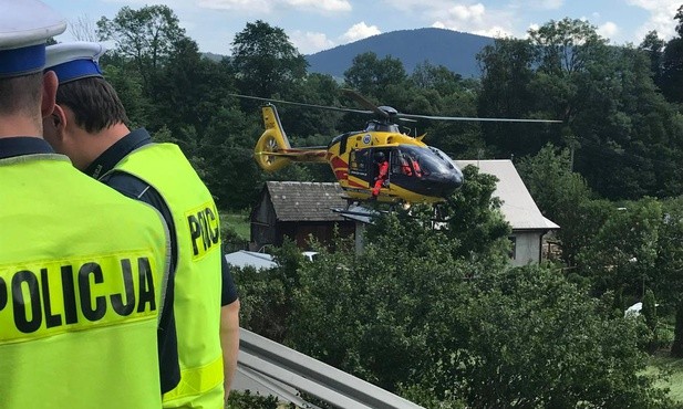 Ponad 40 osób poszkodowanych w wypadku na zakopiance