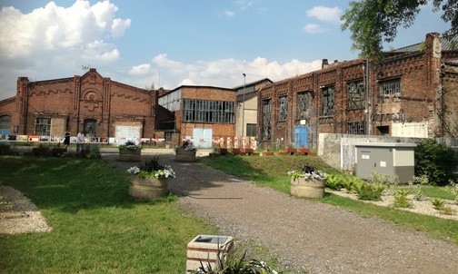 Fabryka pełna życia w Dąbrowie