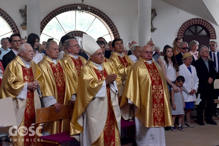 Konsekracja kościoła pw. Świętej Rodziny w Wałbrzychu