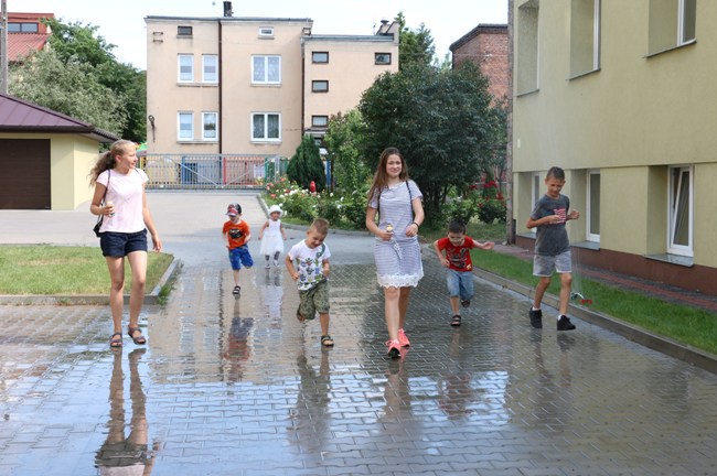 Festyn w parafii na radomskich Borkach