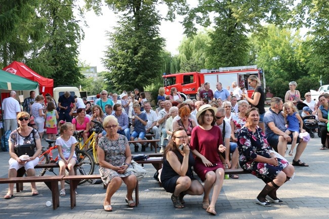 Festyn w parafii na radomskich Borkach