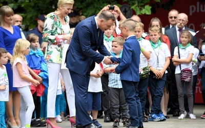 Prezydent wręczył medal 9-latkowi