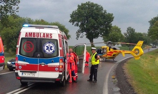 Ciężarówka wjechała w autobus