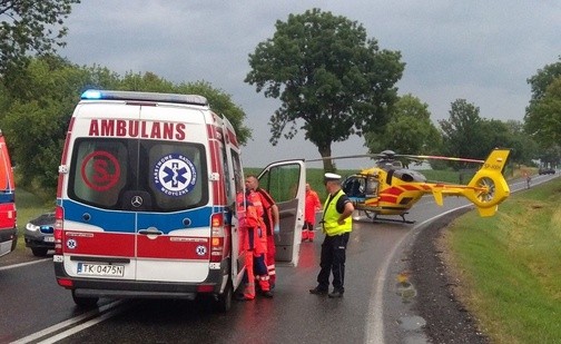 Ciężarówka wjechała w autobus