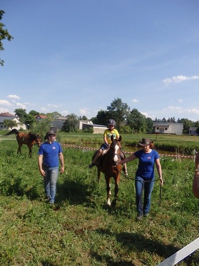 Piknik rodzinnych w Czernicach Borowych
