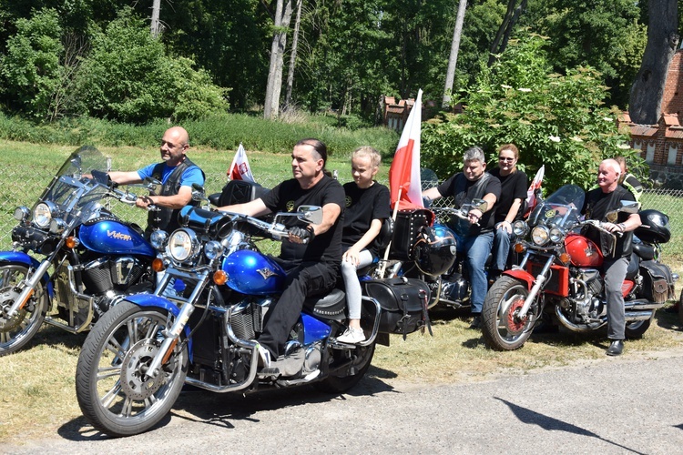 Piknik patriotyczny w Dziektarzewie. Cz. 1