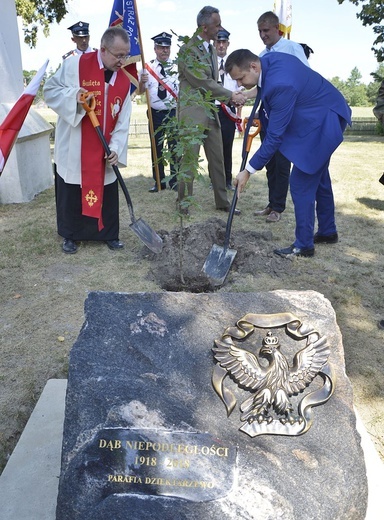 Piknik patriotyczny w Dziektarzewie. Cz. 2