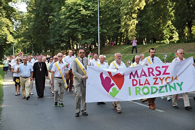▲	Sandomierzanie wyrazili publicznie swe poglądy. 