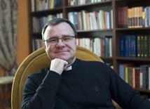 Ks. Tomasz Jaklewicz jest doktorem teologii dogmatycznej
