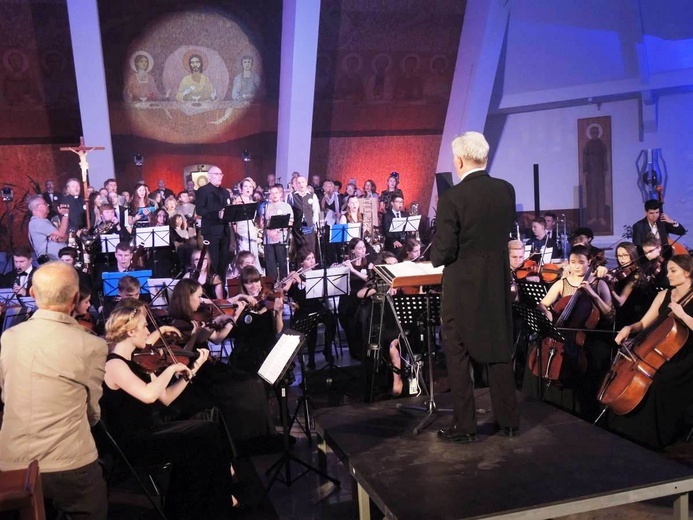 Koncert na 10-lecie fundacji "Drachma"