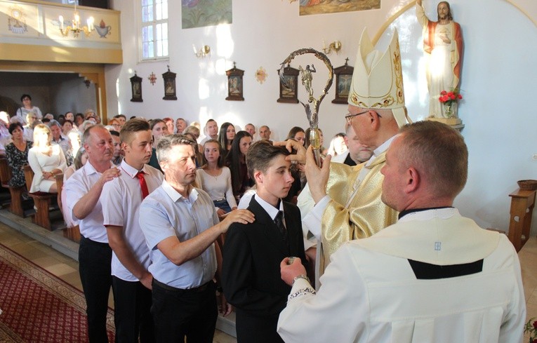 Bierzmowanie - parafia NSPJ w Gardei