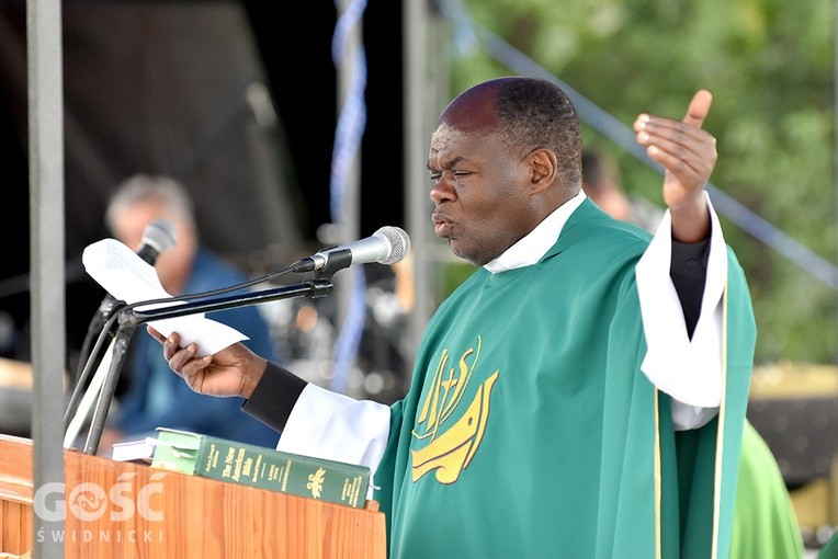 Rekolekcje z o. Johnem Bashoborą